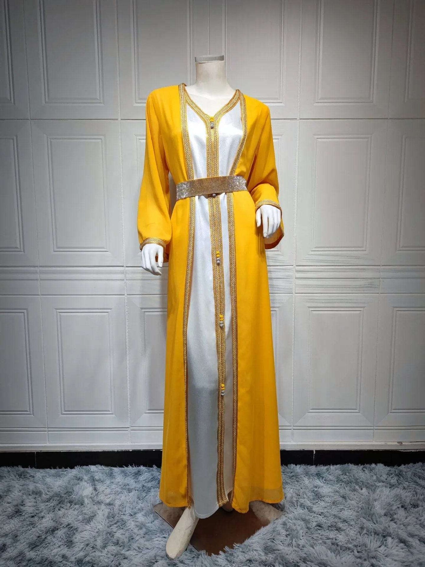 Yellow / 2XL chiffon arabian women's dress on a manikan