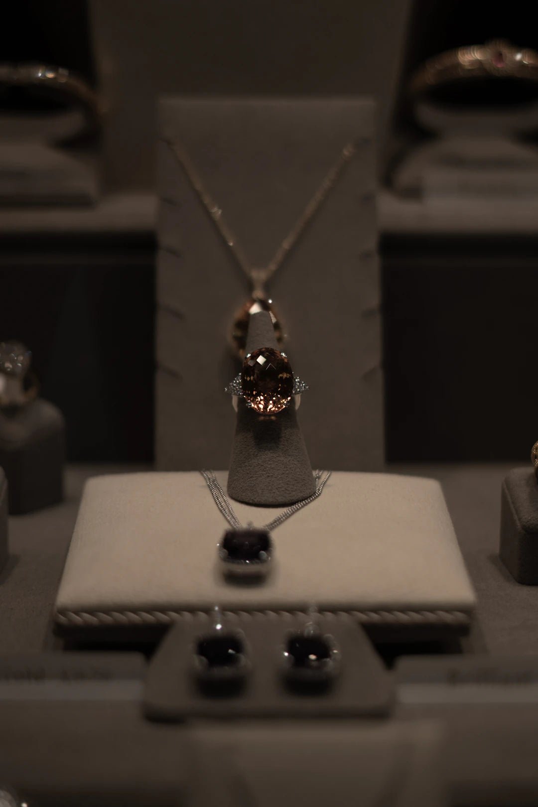 Gift-Giving with Jewelry Choose the Perfect Piece