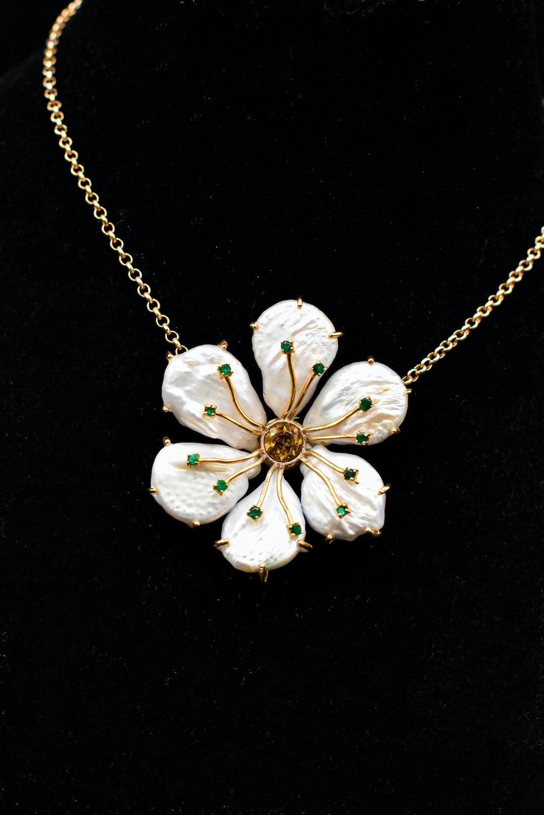 Master the Art of Necklace Layering: Tips for Men and Women