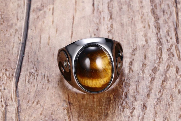 top view of a Silver ring with a tiger&