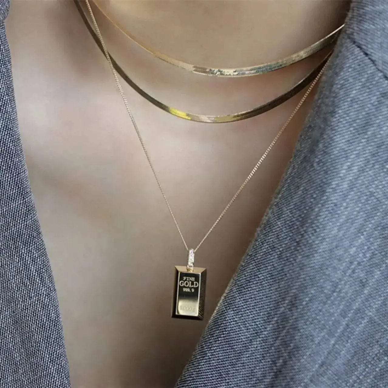 a woman wearing Au750 Gold Bar Natural Diamond Pendant Necklace