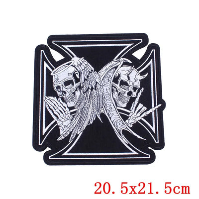 Black and white skeleton design with a cross, size 20.5x21.5cm, on a white background