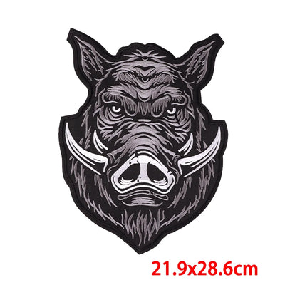 Black and white illustration of a boar head with measurement text on a white background