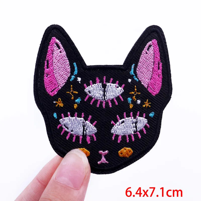 Embroidered patch of a cat&
