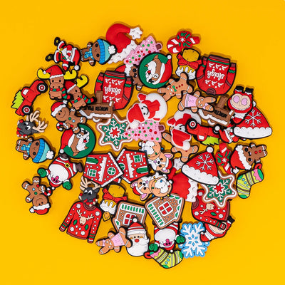 🎄Christmas Shoe Charms – 10/20/50/100PCS Random Holiday PVC Clog Accessories for Kids & Adults