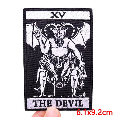 🃏 Tarot Cat Patch — Funny Iron-On Embroidered Badge