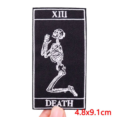 🃏 Tarot Cat Patch — Funny Iron-On Embroidered Badge