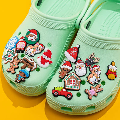 🎄Christmas Shoe Charms – 10/20/50/100PCS Random Holiday PVC Clog Accessories for Kids & Adults