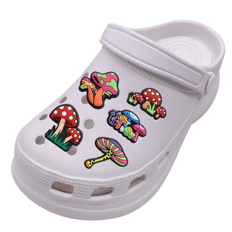 🍄20pcs Mushroom Shoe Charms – Colorful PVC Decorations for Clogs, Sandals & Bubble Slides