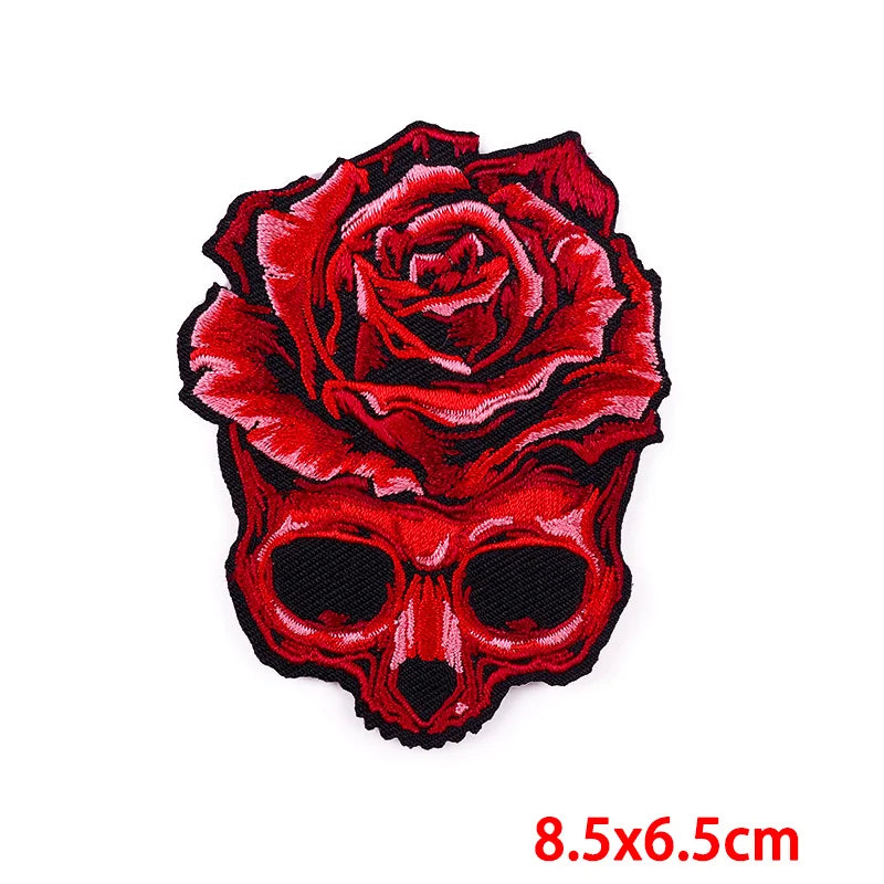 Red rose and skull design patch with size 8.5x6.5cm on a white background