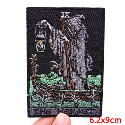 🃏 Tarot Cat Patch — Funny Iron-On Embroidered Badge