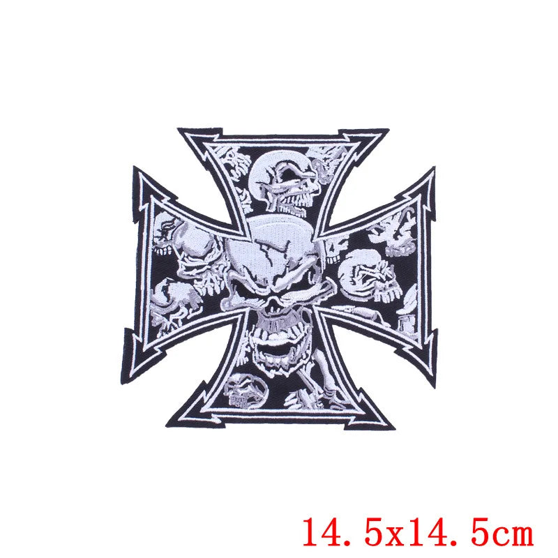 Decorative cross with skull design on a white background, size 14.5x14.5cm.