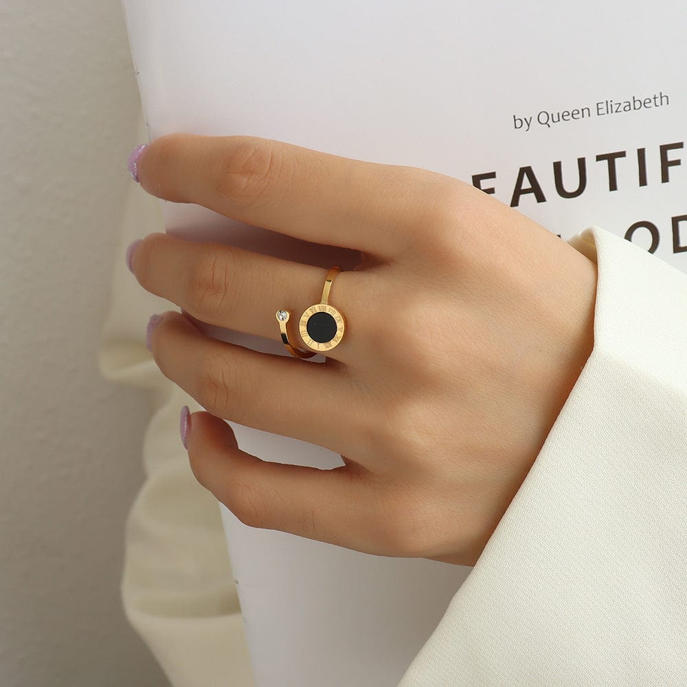 Elegant Roman Numeral Ring: Timeless! 💍