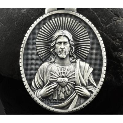 BROOCHITON Necklaces Silver Jesus Sacred Heart Men's Necklace: A Blend of Spirituality and Style 🌟