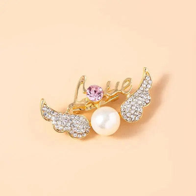 🌟 Luxury Crystal Love Angel Wings Brooch - Elegance and Symbolism Combined 🌟