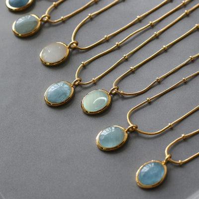 Niche Light Luxury Necklaces of different colors