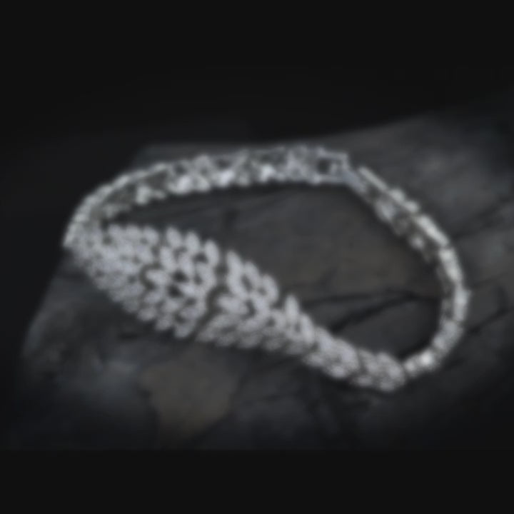 video of a silver color bridal set