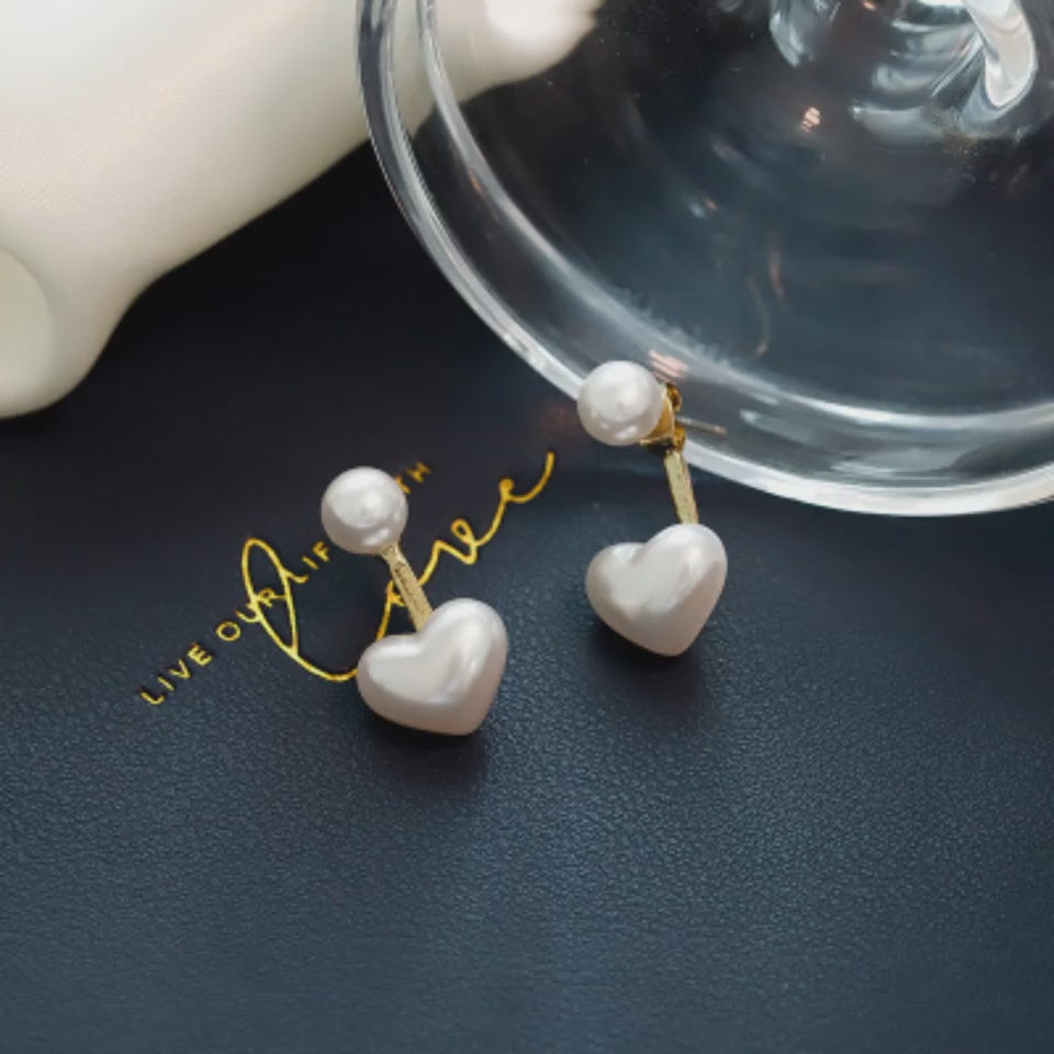 video Simple Love Pearl Stud Earrings