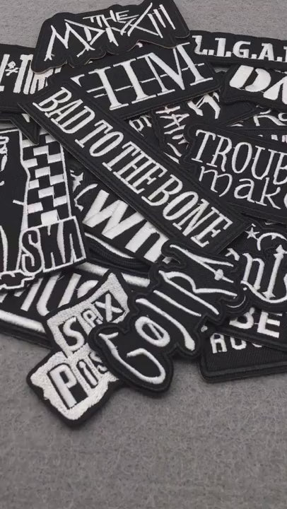 🎸 25pcs Rock Band Patch Pack — Black & White Iron-On