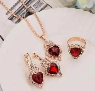 BROOCHITON Necklaces Heart shaped red / 3 Rhinestones Necklace/Earrings/Rings Jewelry Set