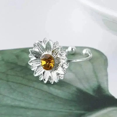 Unleash Your Feminine Elegance with Our Daisy Sunflower Zircon Ring 🌻