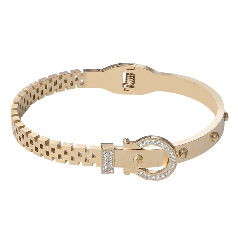 Women's Creative Diamond Hollow Bracelet: A Touch of Luxury👩