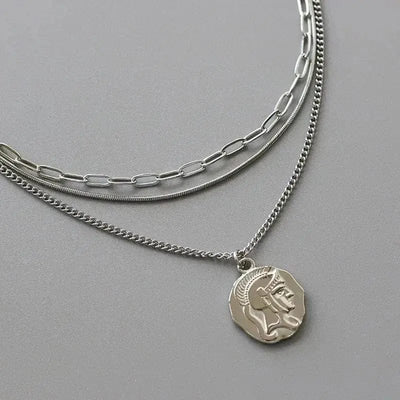 🌟 Women's Three-Layered European and American Necklace: The Ultimate in Fashion 🌟
