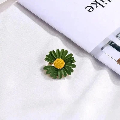 BROOCHITON Brooches 2green Daisy Flowers Brooch on a white background