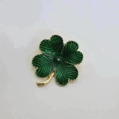 BROOCHITON Brooches Green Four-leaf Clover Brooch on a greyish background
